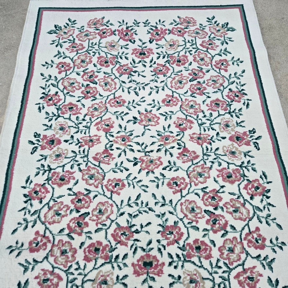Floral Rose Accent Rug Area Rug Cream Pink Green Fringe USA 47" x 71 in - Picture 3 of 12